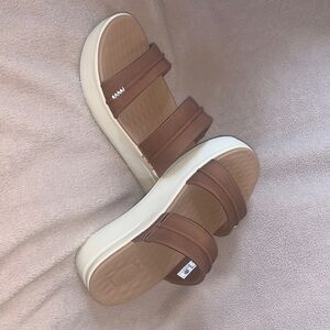 Hey Dude Austin Slide Classic in Cognac